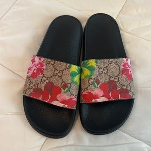 Gucci women slides
